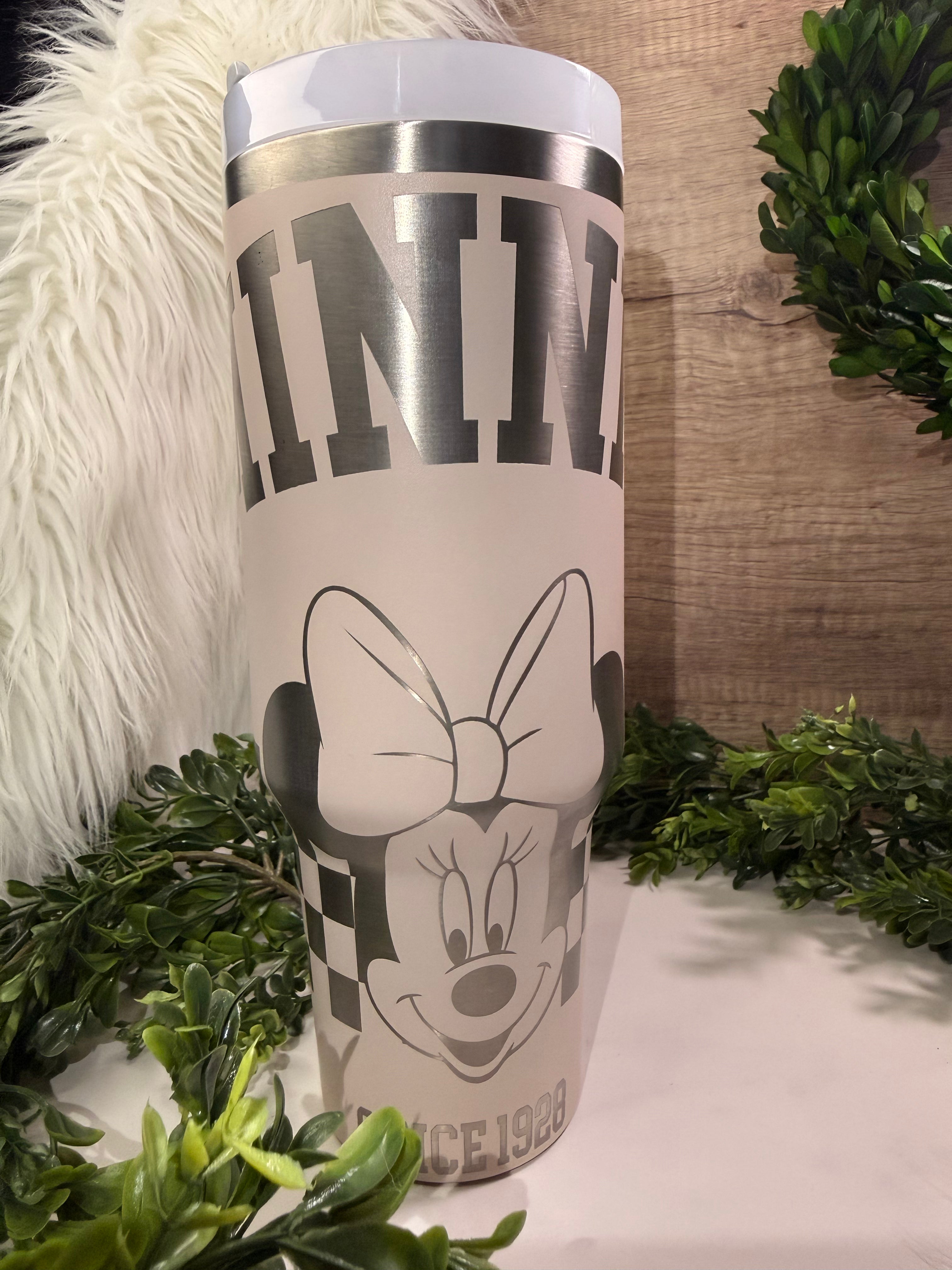 Tumbler with Minnie Mouse design
